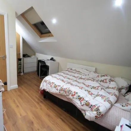 Image 3 - 64 Colum Road, Cardiff, CF10 3EE, United Kingdom - House for rent