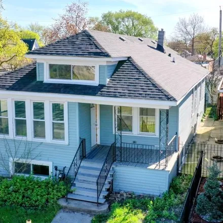 Buy this 3 bed house on 10101 South Wentworth Avenue in Chicago, IL 60628