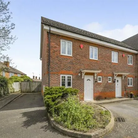 Buy this 3 bed house on Emilia Close in Maidenhead, SL6 7HU