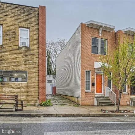 Image 1 - 2406 East Fayette Street, Baltimore, MD 21224, USA - House for sale