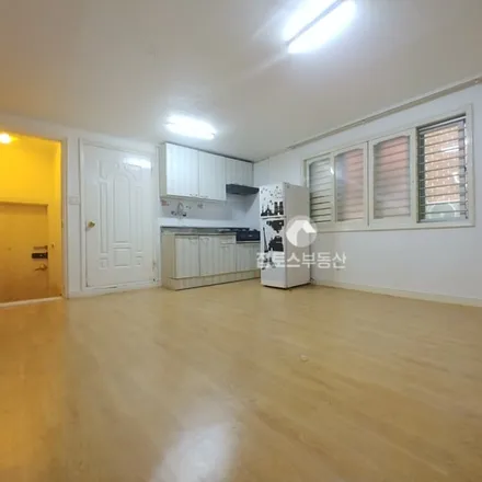 Rent this studio apartment on 서울특별시 강남구 역삼동 836-14