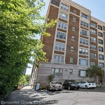 Buy this 3 bed condo on Detroit Towers in 8162 East Jefferson Avenue, Detroit