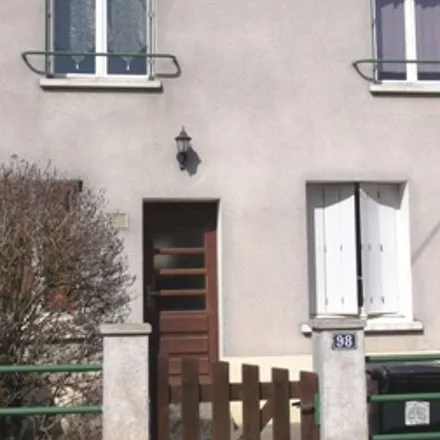 Rent this 4 bed apartment on L'Orme de Roudon in Chemin de Baccon à Meung sur Loire, 45130 Meung-sur-Loire