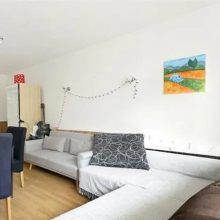 Image 3 - Wallace Court, 300-308 Old Marylebone Road, London, NW1 5RH, United Kingdom - Apartment for sale