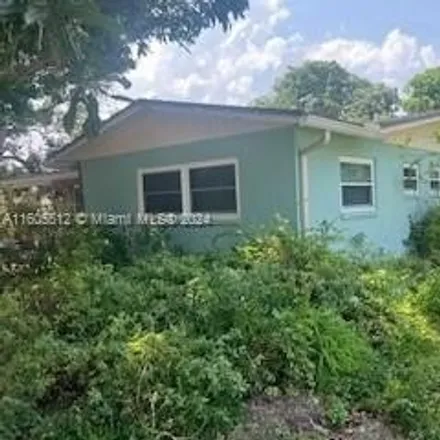 Image 2 - 1435 W Trammell St, Lantana, Florida, 33462 - House for sale