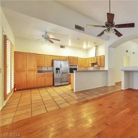 Image 7 - 1844 Eagle Flight Lane, Henderson, NV 89012, USA - House for sale