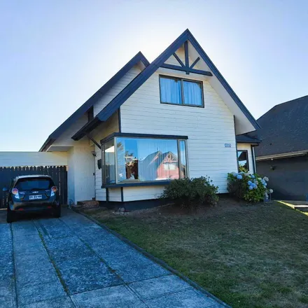 Rent this 4 bed house on Pasaje Santiago de Compostela in Puerto Montt, Chile