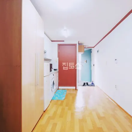 Rent this 2 bed apartment on 서울특별시 서대문구 남가좌동 344-17
