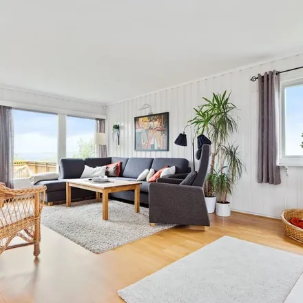 Rent this 6 bed apartment on Rosenborg in Veimester Kroghs gate 1B, 7043 Trondheim