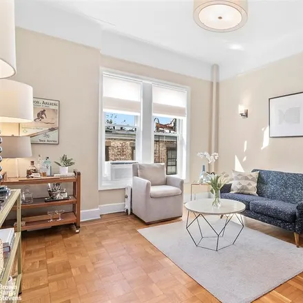Buy this studio apartment on 670 PRESIDENT STREET 4C in Park Slope