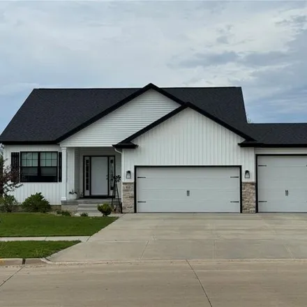 Buy this 3 bed house on Ashton Drive Northeast in Mount Vernon, IA 52314