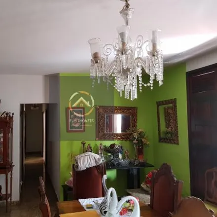 Buy this 5 bed house on Rua Eurico Aragão in Piratininga, Niterói - RJ