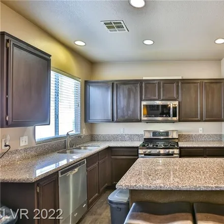 Image 9 - 630 Painted Opus Place, North Las Vegas, NV 89084, USA - House for sale