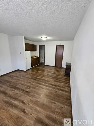 Rent this studio apartment on 2222 32nd St S