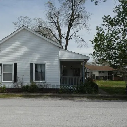 Image 2 - 308 South Douglas Street, Pinckneyville, IL 62274, USA - House for sale