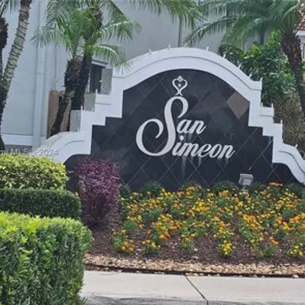 Rent this 3 bed townhouse on 3619 San Simeon Circle in Weston, FL 33331