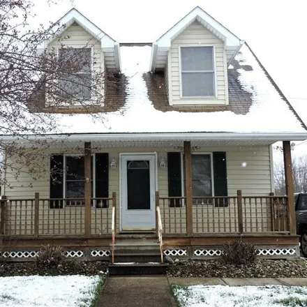 Buy this 3 bed house on 986 Purdue Avenue in Elyria, OH 44035