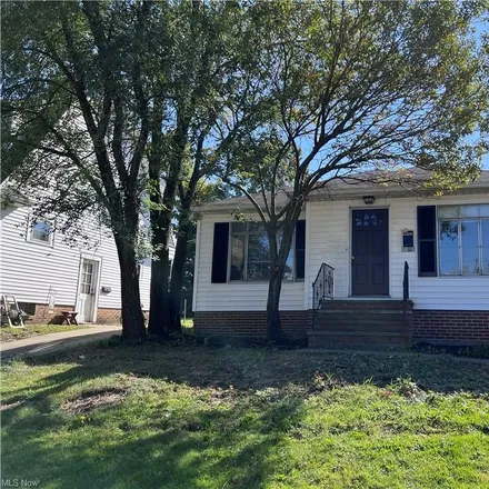 Buy this 3 bed house on 6819 Ridgewood Avenue in Parma, OH 44129