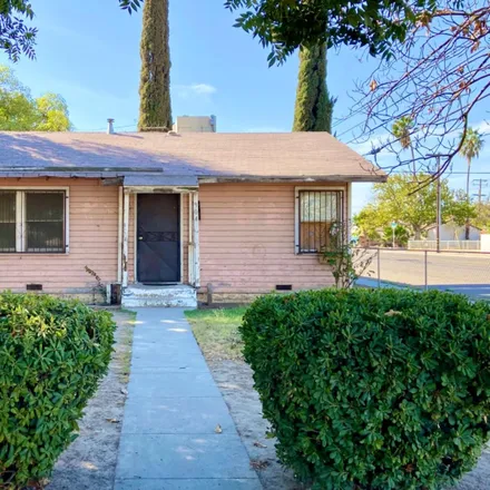Buy this 2 bed house on 904 East Drummond Avenue in Fresno, CA 93706