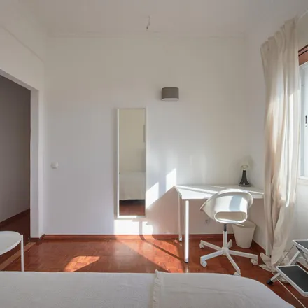 Image 6 - Seguros José Fonseca, Rua Eugénio de Castro 8A, 2800-270 Almada, Portugal - Room for rent