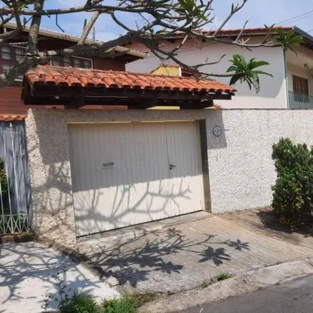 Buy this 2 bed house on Rua Henrique Pereira Ramos in Vila Davi, Bragança Paulista - SP