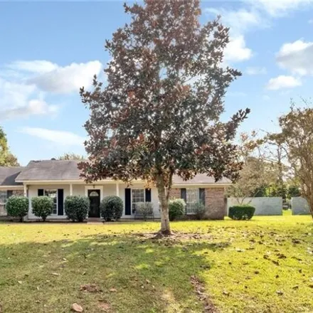 Buy this 3 bed house on 6815 Highmont Drive in Mobile County, AL 36582