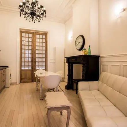 Rent this 2 bed apartment on Masjid Ibn Massoud in Rue de Fierlant - de Fierlantstraat, 1190 Forest - Vorst