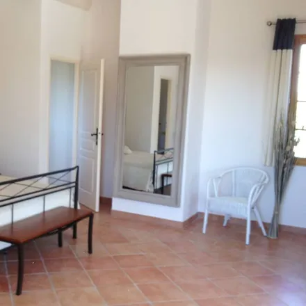 Rent this 5 bed house on Route de Gordes in 84220 Cabrières-d'Avignon, France
