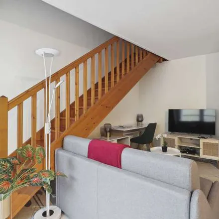 Rent this 1 bed apartment on 106 Rue de Paris in 91120 Palaiseau, France