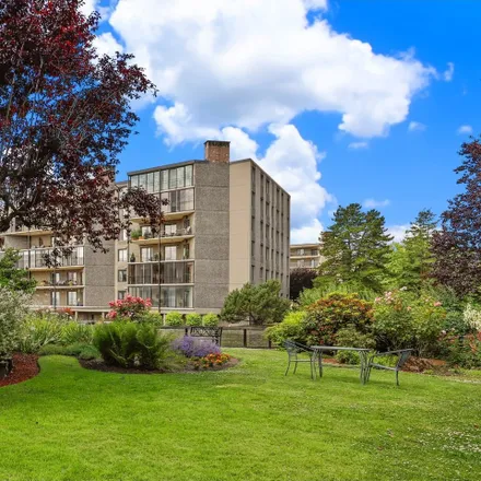 Buy this 2 bed condo on 5575 East Evergreen Boulevard in Vancouver, WA 98661