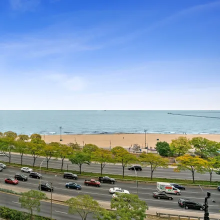 Image 2 - 1100 North Lake Shore Drive, Chicago, IL 60611, USA - House for sale