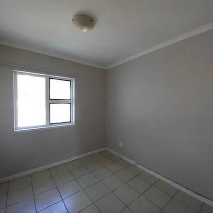 Image 2 - Voortrekker Road, Maitland, Cape Town, 7405, South Africa - Apartment for rent