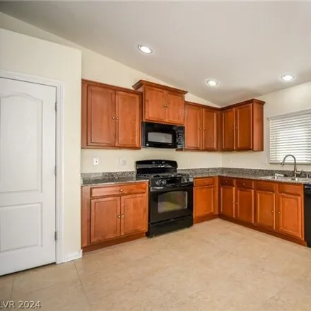 Image 9 - Field Thistle Avenue, Las Vegas, NV 89159, USA - House for sale