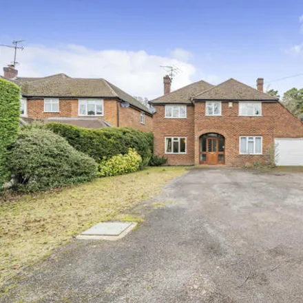 Buy this 4 bed house on Nine Mile Ride in Finchampstead, RG40 3QA