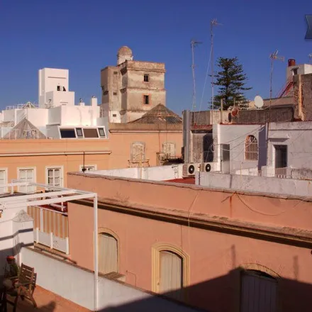 Image 6 - Dia, Calle San Pedro, 11004 Cádiz, Spain - Apartment for rent