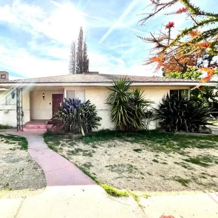 Buy this 3 bed house on 1320 El Serento Dr in Bakersfield, California
