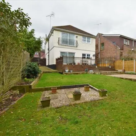 Buy this 4 bed house on Mons Avenue in Billericay, CM11 2HG