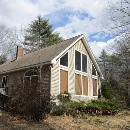 Buy this 3 bed house on 21 River Road in Baldwin, ME 04091