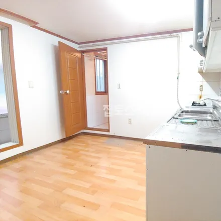 Image 6 - 서울특별시 서초구 반포동 739-14 - Apartment for rent
