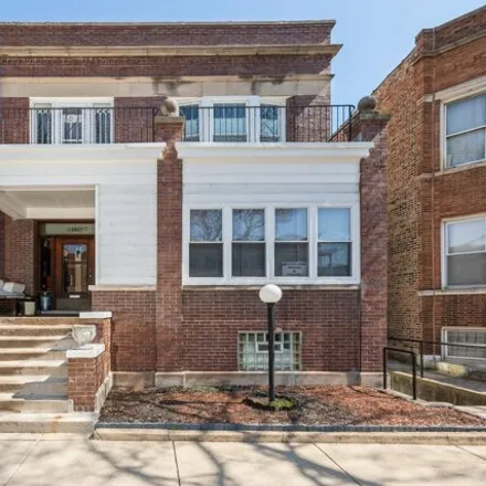 Rent this 3 bed apartment on 6147 South Champlain Avenue in Chicago, IL 60637