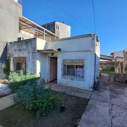 Buy this 2 bed house on Calle 894 3779 in Partido de Quilmes, 1881 San Francisco Solano