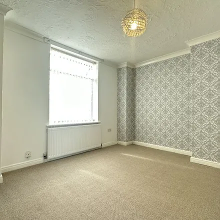 Image 2 - Wyndhurst Road, Stechford, B33 9JN, United Kingdom - Apartment for rent