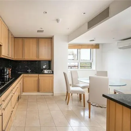 Image 7 - Beverly House, 133 Park Road, London, NW8 7JD, United Kingdom - House for sale