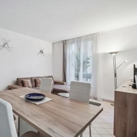 Rent this 3 bed apartment on 12 Rue Daniel in 92600 Asnières-sur-Seine, France