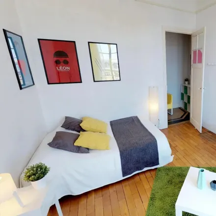 Rent this 3 bed room on 20 Boulevard des Tchécoslovaques in 69007 Lyon, France