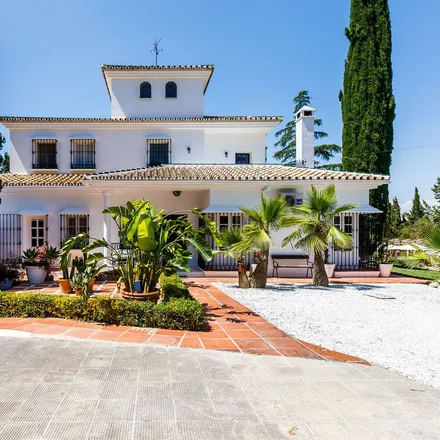 Buy this 6 bed house on Alhaurín de la Torre in Andalusia, Spain