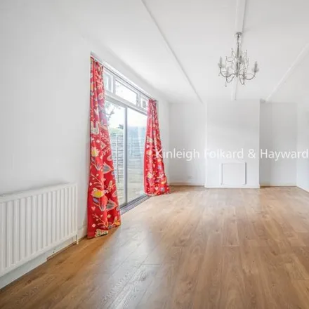 Rent this 4 bed house on Park Place Drive in London, W3 8LZ