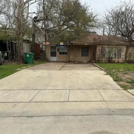 Buy this 3 bed house on 11530 Shoshone Road in Houston, TX 77055