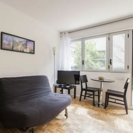 Image 4 - 21 Rue de Dantzig, 75015 Paris, France - Apartment for rent
