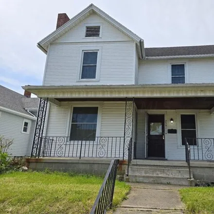 Buy this 2 bed house on 2539 Tecumseh Avenue in Oakcrest, Springfield
